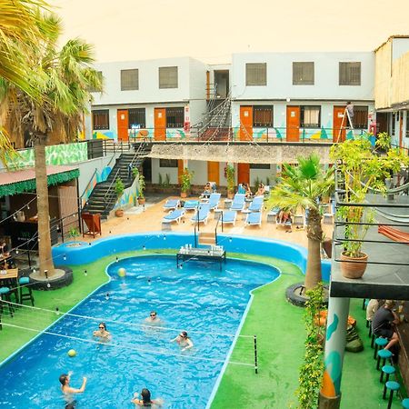 Wild Rover Huacachina Ика Екстериор снимка