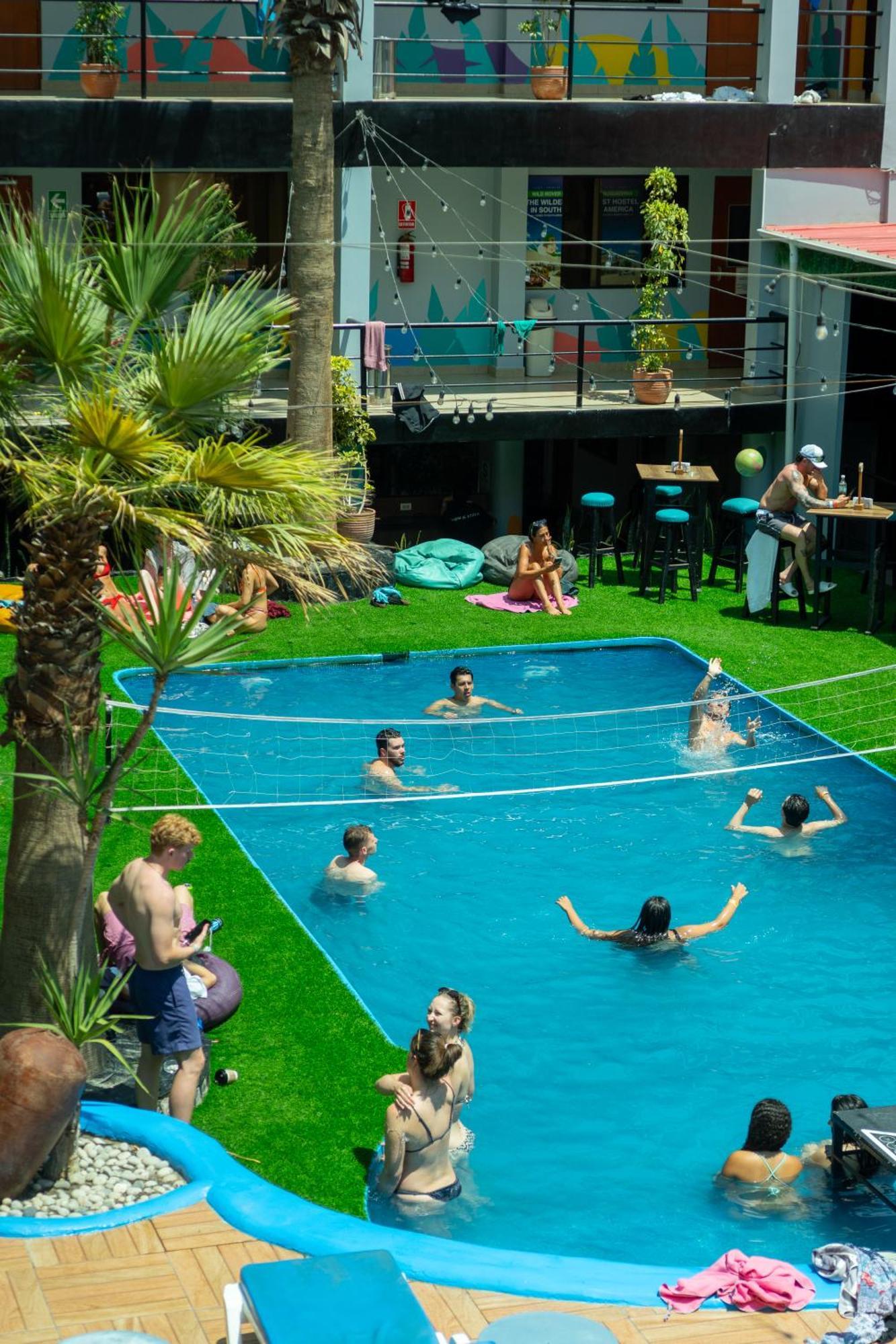 Wild Rover Huacachina Ика Екстериор снимка